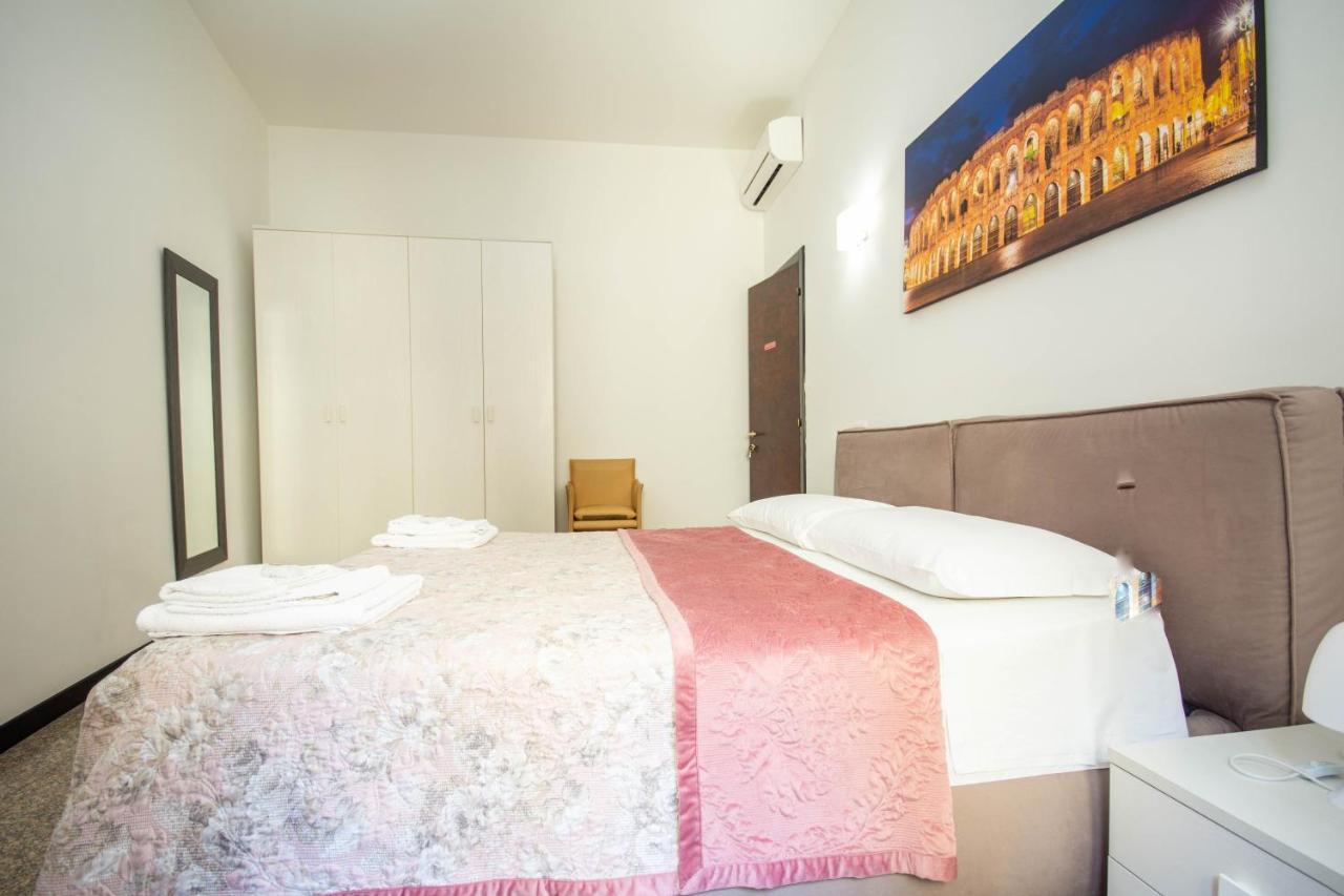 Residenza Bra Apartment เวโรนา ภายนอก รูปภาพ