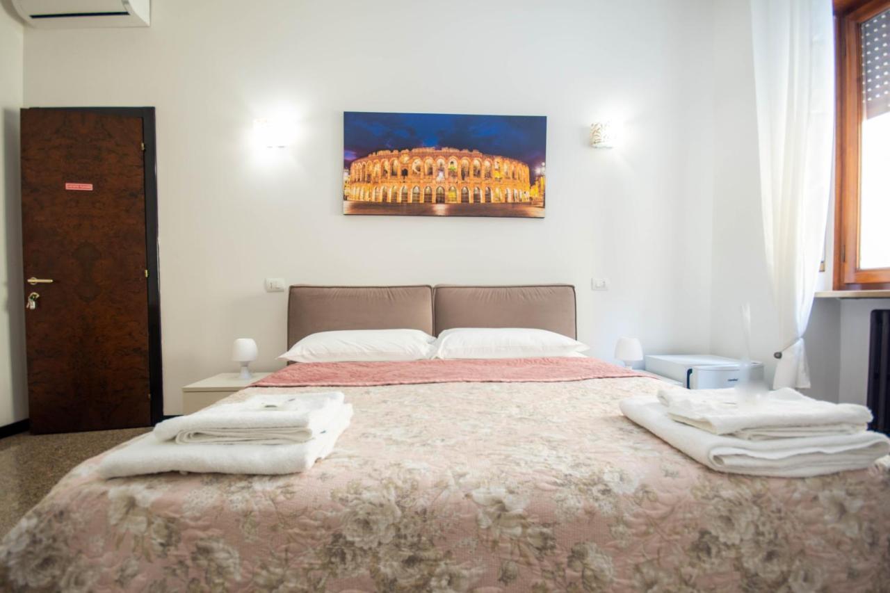 Residenza Bra Apartment เวโรนา ภายนอก รูปภาพ