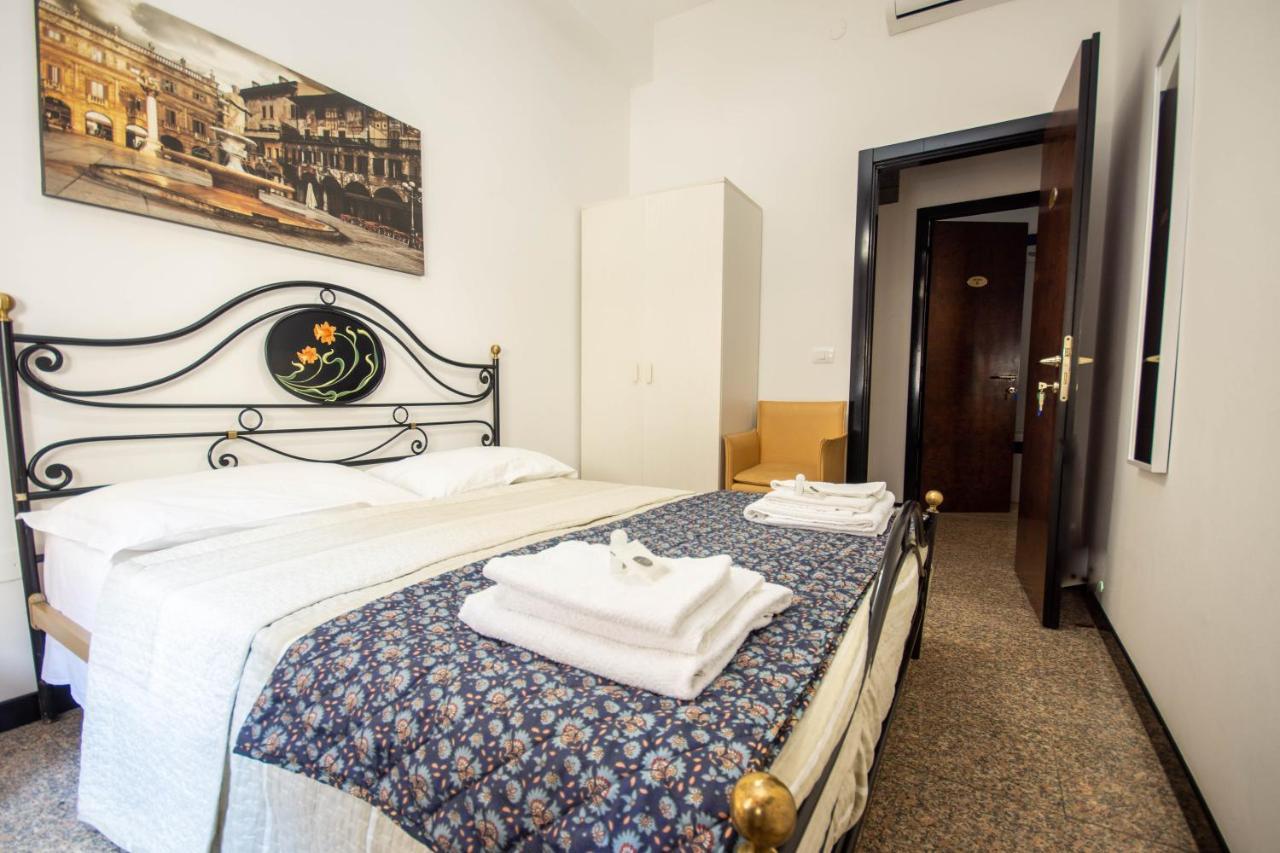 Residenza Bra Apartment เวโรนา ภายนอก รูปภาพ
